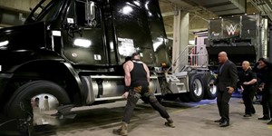 Braun Strowman demolishes a TV production truck Raw Jan 15 2018