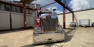 2021 Prime Mover Auction - 2015 Kenworth T909 50th Anniversary Prime Mover