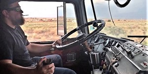 Driving and shifting a 1987 Kenworth K100 cab over 3406 Catapillar 13 Speed